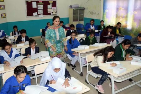 خیبرپختونخوا،31مئی سے اسکول کھولنے کا فیصلہ