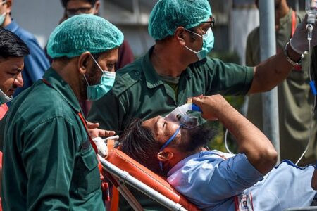 لاہور کے بڑے اسپتالوں میں آکسیجن کا اسٹاک ختم