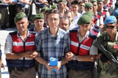ترکی، بغاوت کیس میں سیکڑوں افراد کو عمرقید کی سزا!