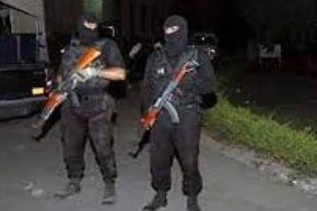 پشاور، پولیس مقابلے میں کالعدم تنظیم کے تین دہشت گرد ہلاک