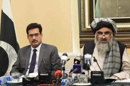 حکومت کا حاجیوں کو فی کس ڈیڑھ لاکھ روپے واپس کرنے کا فیصلہ