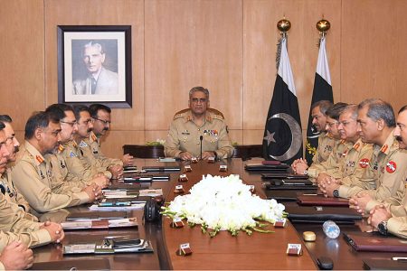 دہشت گردوں کیخلاف کارروائی میں کوئی کسر نہیں چھوڑنی چاہیے، آرمی چیف