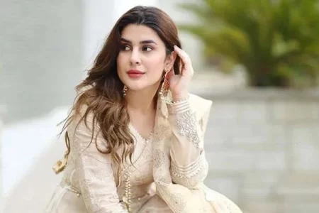 کشمیر میں جن سے سامنا ہوا، نسیم کی وجہ سے کرکٹ دیکھ لیتی ہوں، کبریٰ خان
