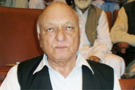 پشاور ہائیکورٹ بار میں قانون دان لطیف آفریدی قاتلانہ حملے میں جاں بحق