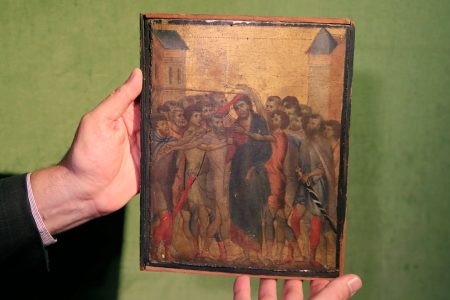 پیرس میں ایک گھر کے کچن سے 800 سال قدیم تصویر برآمد