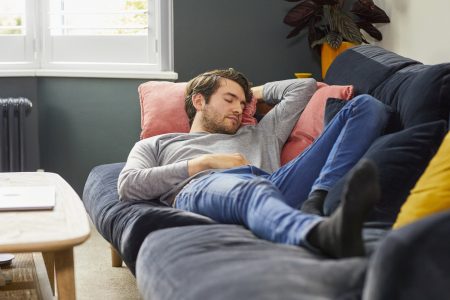 دن کے اوقات میں مختصر نیند کے بڑے بڑے فوائد